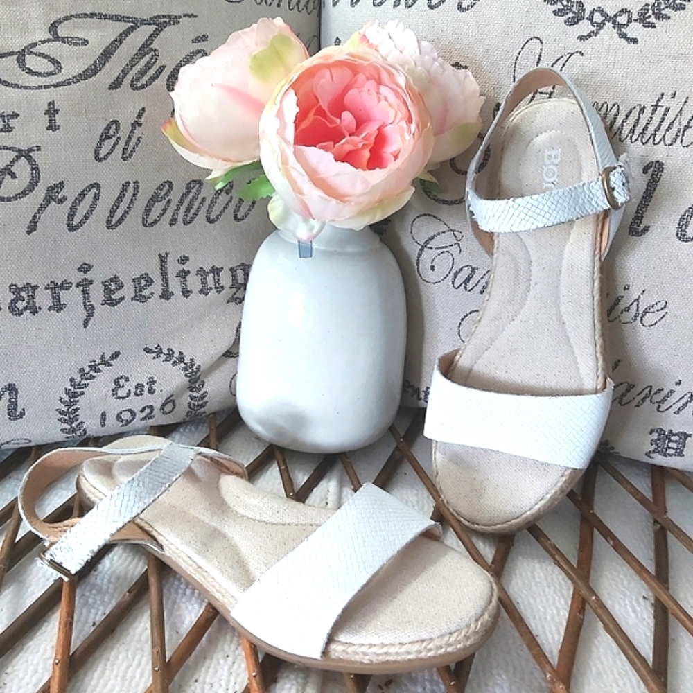 Born leather sandals white flats strappy boho minimalist y2k